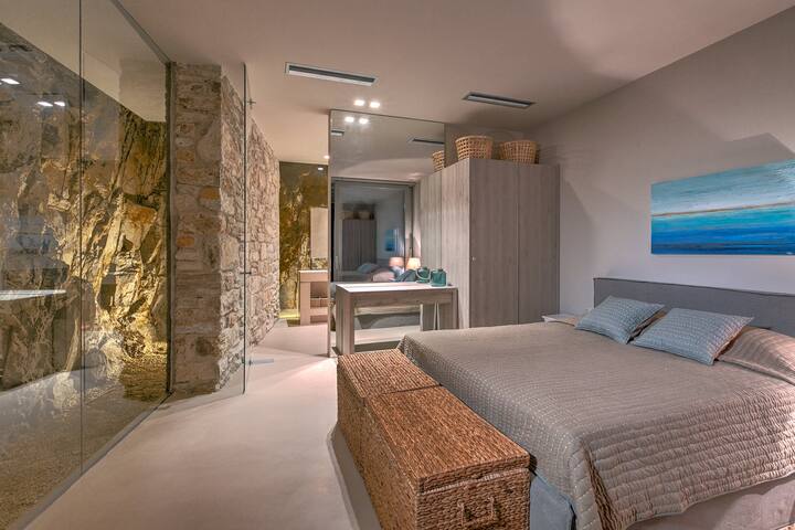 Private 5 Br Luxury Peaceful Mylo Villa W 2 Pools gallery image 5