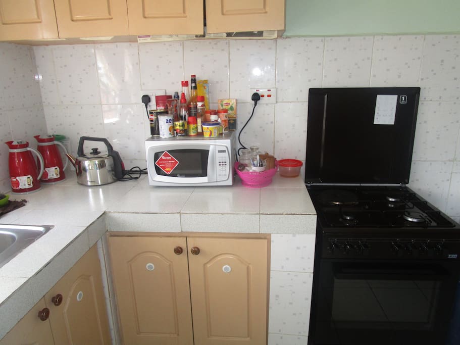 Fully furnished kitchen
