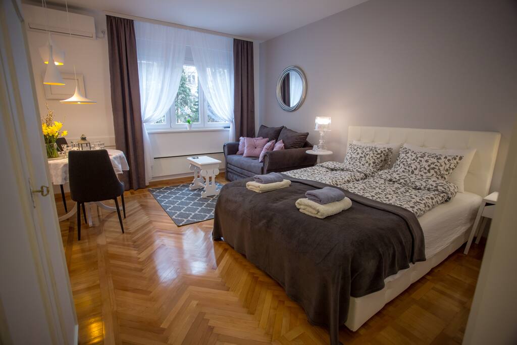Bedroom
Sitting Area
Living space
Dinning Area
