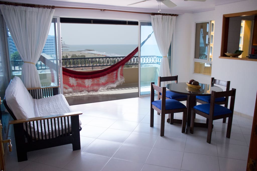 Balcon con vista al mar, ciénaga y ciudad