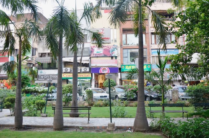BluO 1BHK Defence Colony Market - Lift, Balcony.