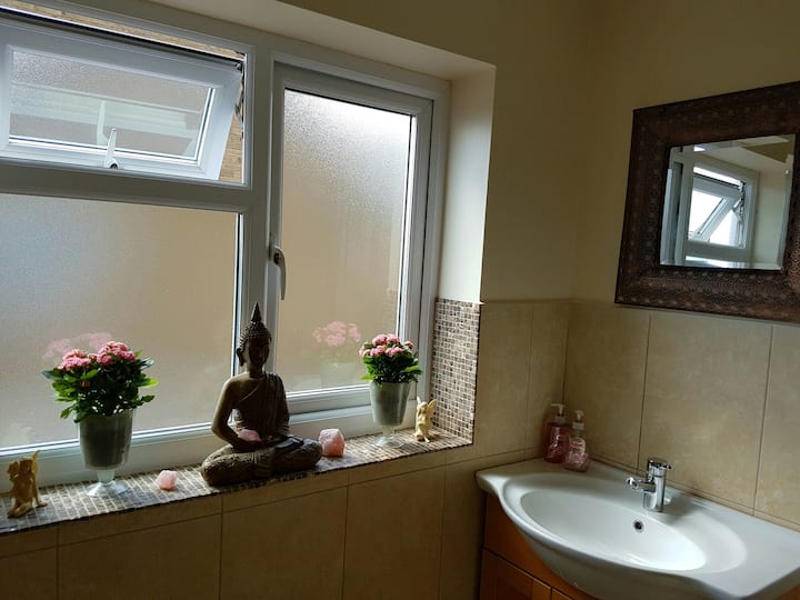 Home in Moreton-in-Marsh · ★4.98 · 1 bedroom · 1 bed · 1 bath