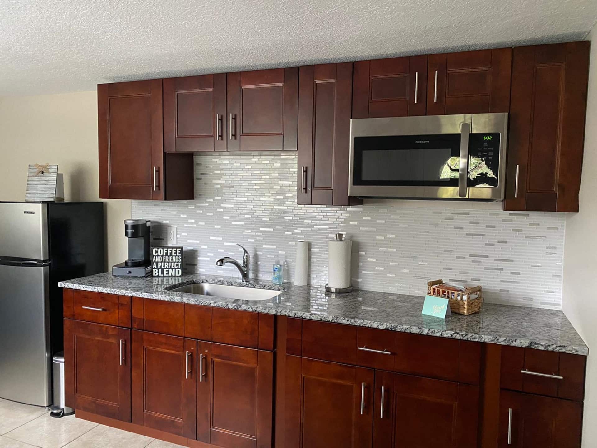 Cozy Tampa Home 3BR/2BA.