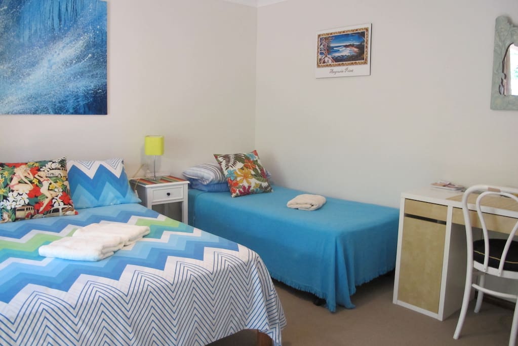 Showing the single bed