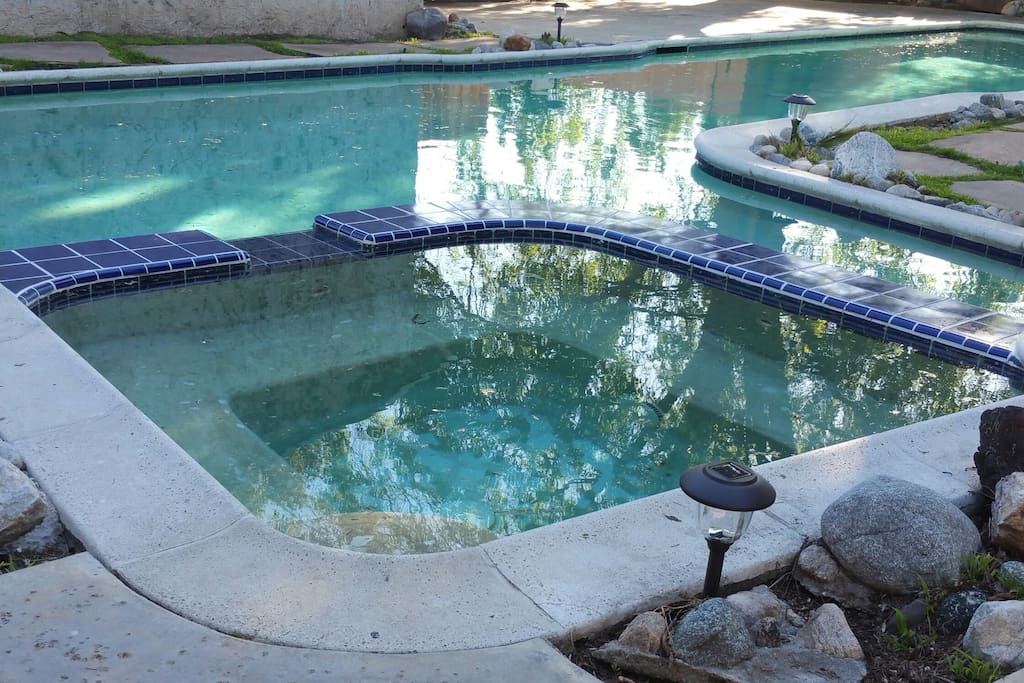Relax pool side in the evening. Please note, Jacuzzi is Not Functioning at this time.