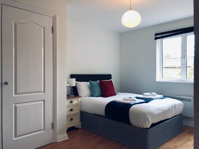 Cozy 5 bedroom flat in Marylebone central London gallery image 3