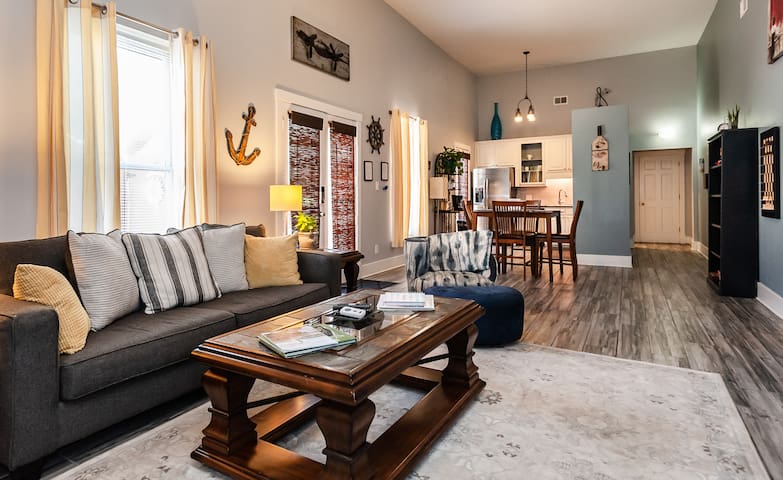 Spacious Courtyard Home in Historic District