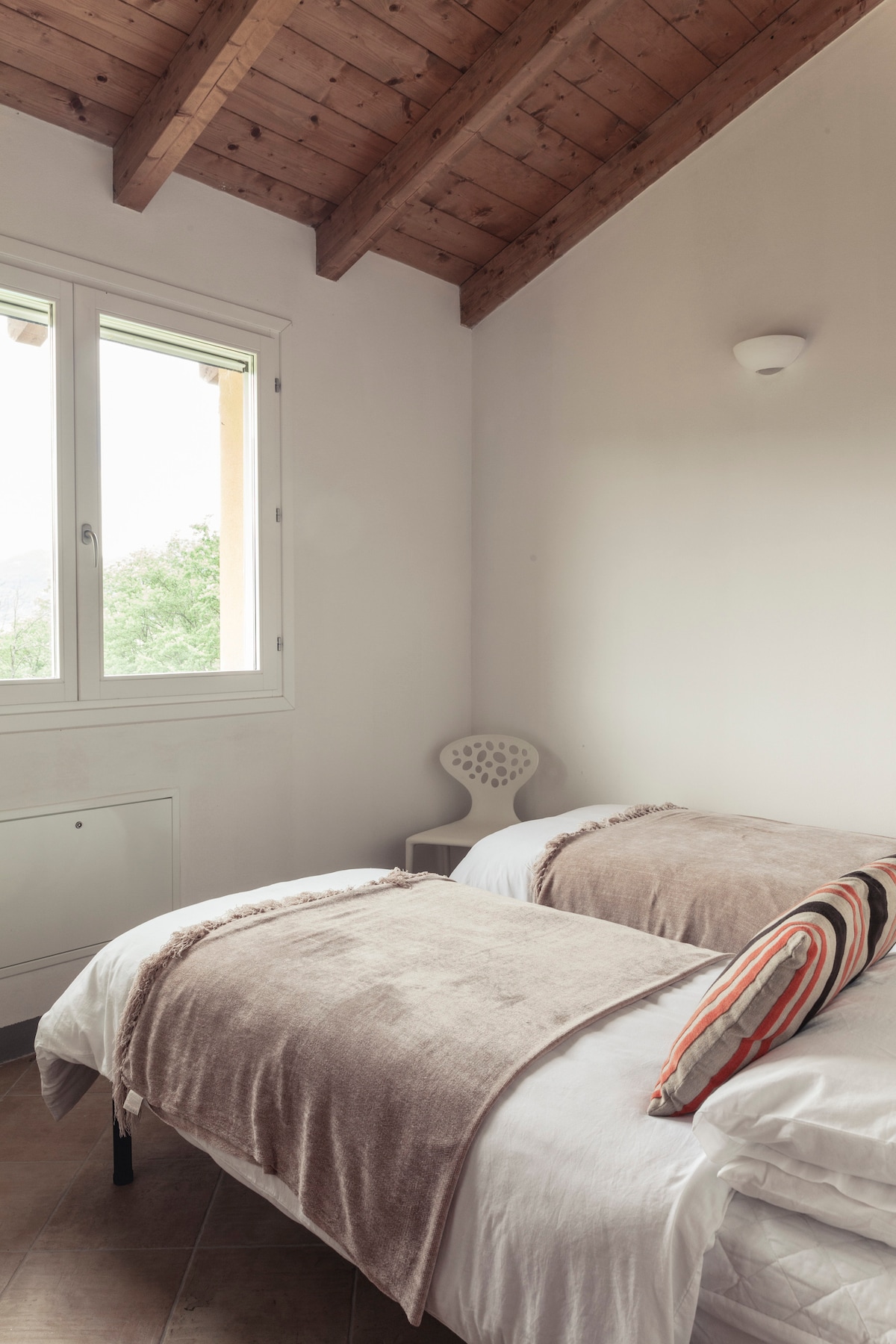 Chumba cha kulala cha 5 chenye vitanda viwili. 