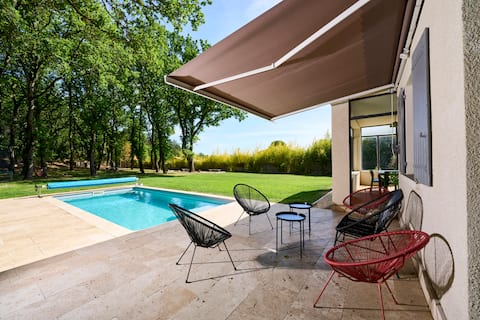 Villa with pool near L'Isle sur la Sorgue, sleeps 8