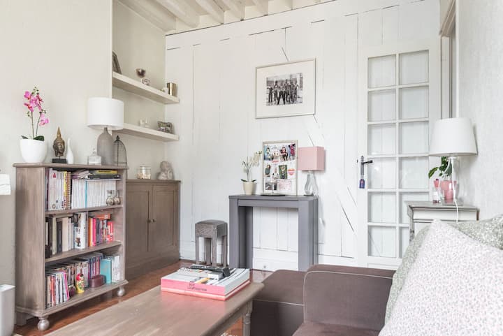 Nice & bright Entire 1 bedroom Bastille Paris 11e
