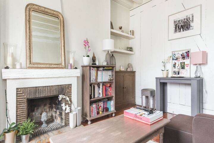 Nice & bright Entire 1 bedroom Bastille Paris 11e