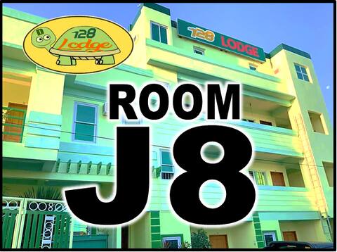 Room J8 (128 Lodge)