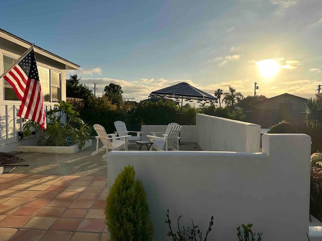 Centrally located/mins to mission bay/large yard