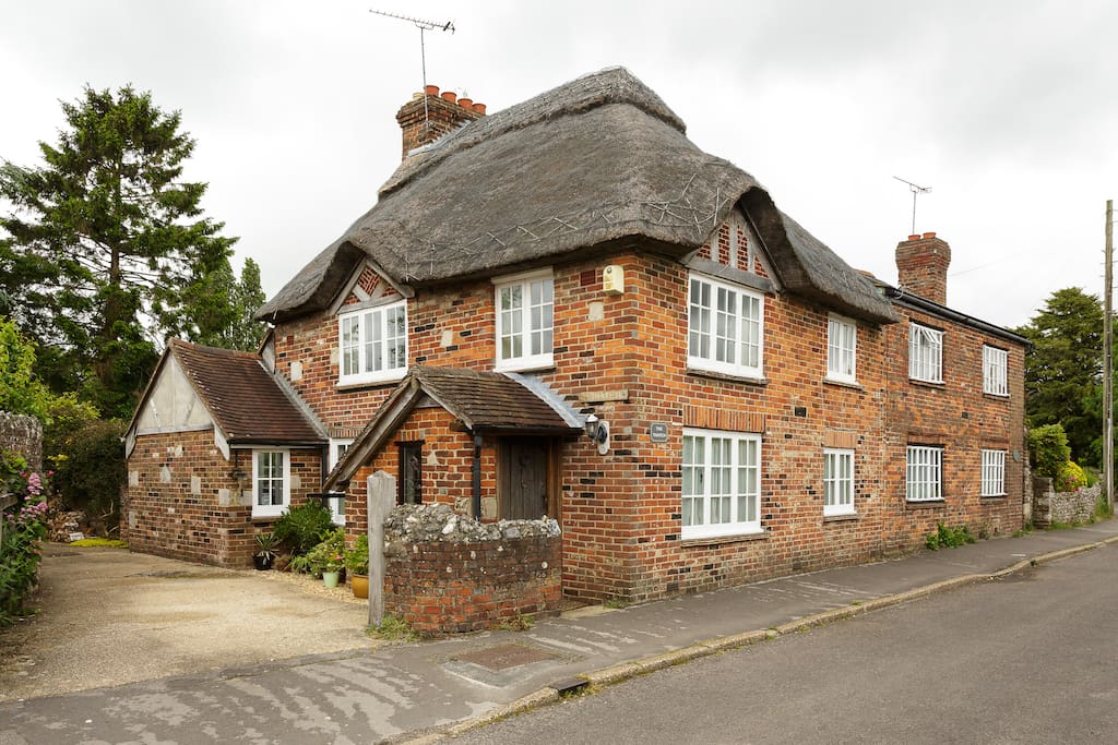 Thatched cottage in conservation village near Chichester Harbour