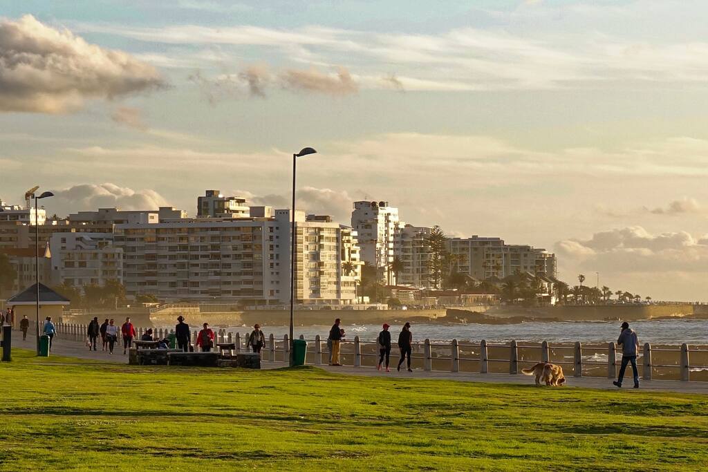 Promenade in walking distance