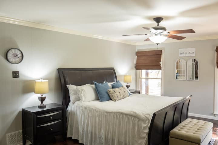 غرفة النوم الرئيسية