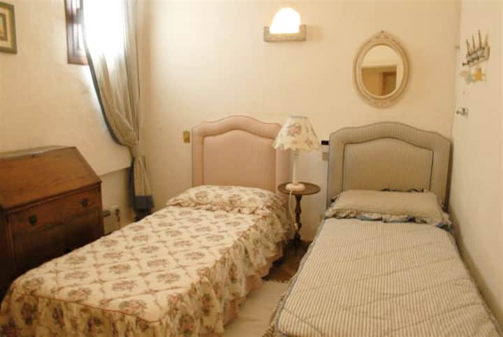 2号卧室/双床客房