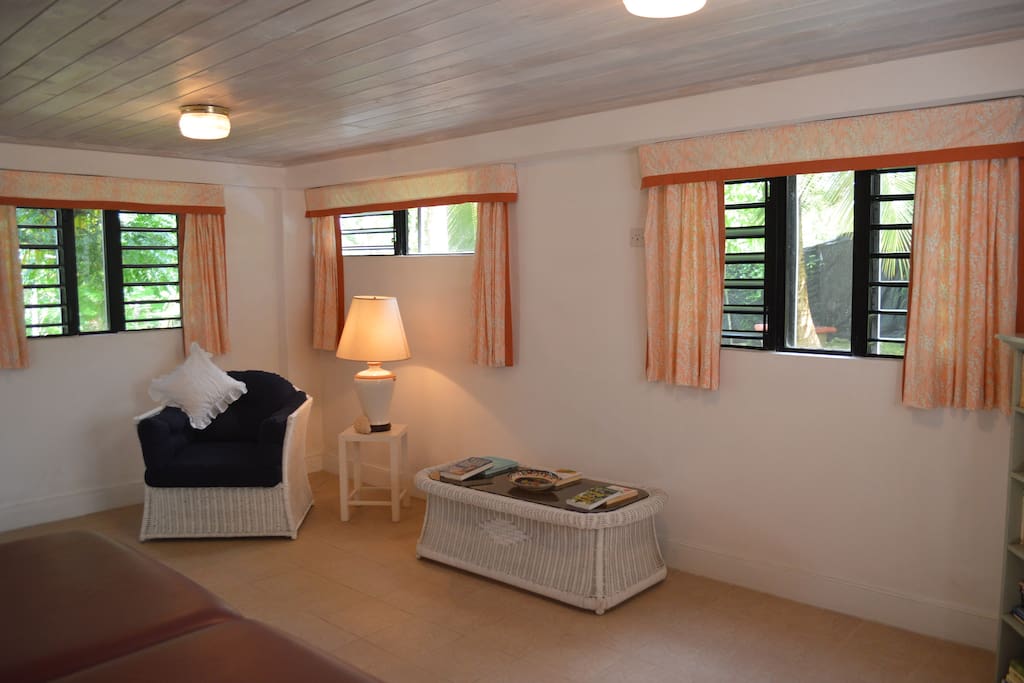Space to relax and unwind in the large double guest room, direct access to the leafy garden