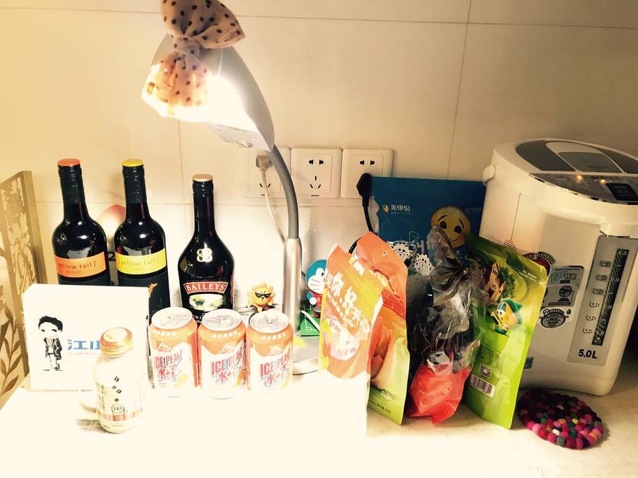 可爱的小吧台,零食酒水饮料补给站