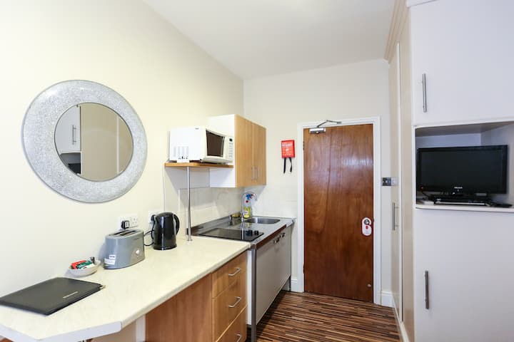 Cosy Single 1 Person Studio Zone London - London