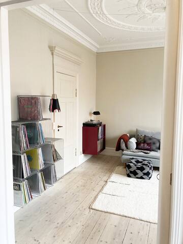 Relax hard just minutes from the beach gallery image 5