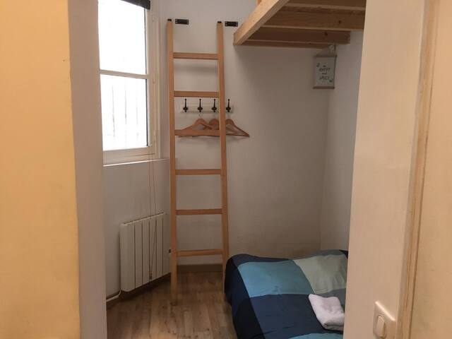 Cute studio in Montmartre