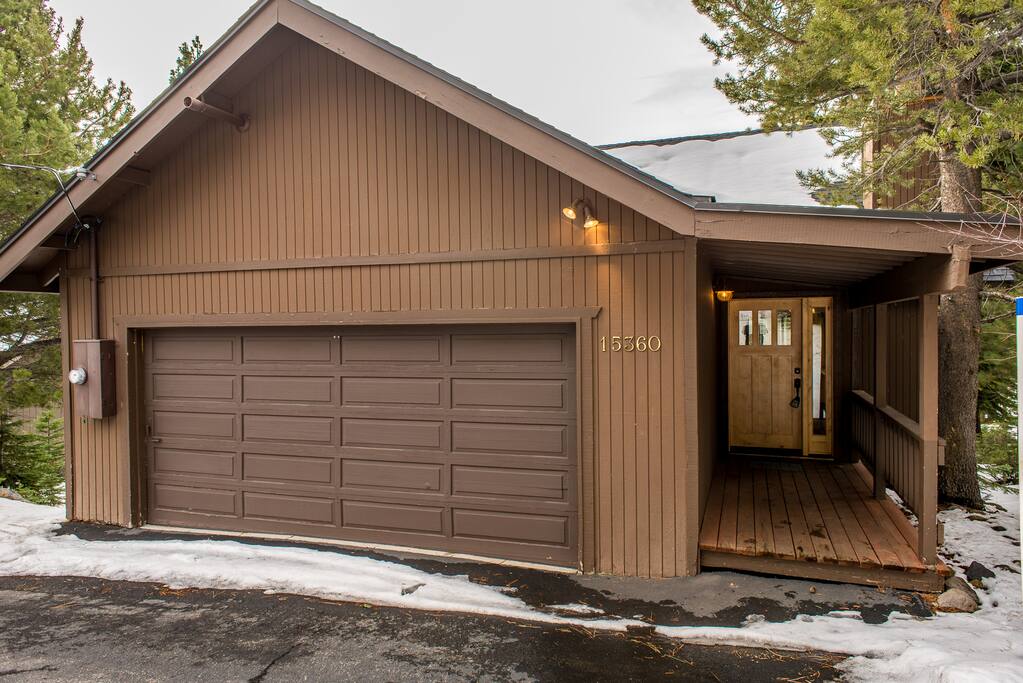 This cozy home is tucked in beautiful Tahoe Donner.