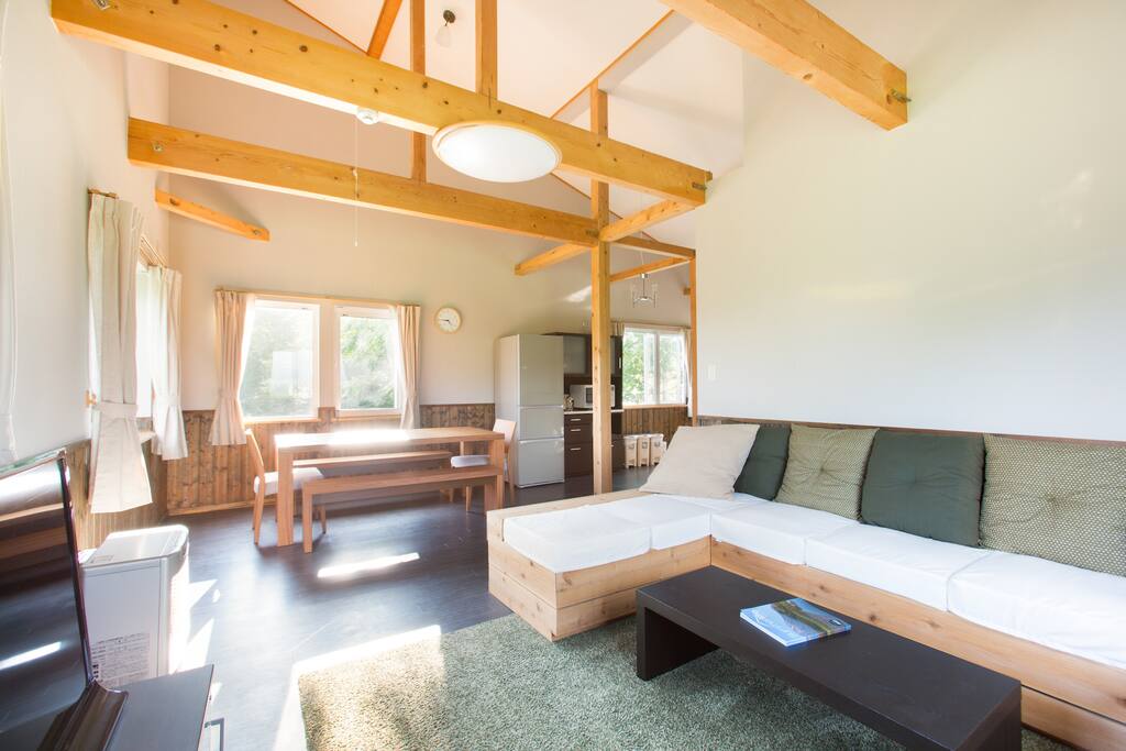 Living and dining area