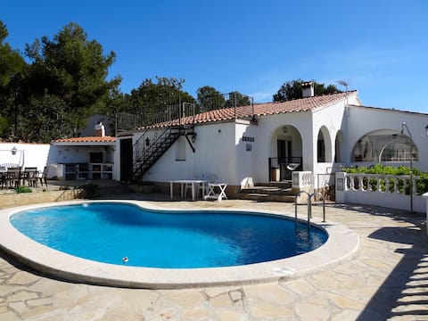 Private house with individual pool - 6 people
