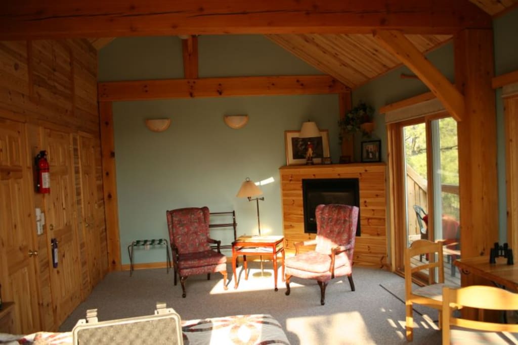 Haliburton Highland B&B Retreat - Bed and breakfasts for Rent in Minden