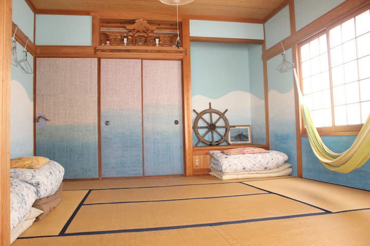 Naweza kuona bahari kutoka Kochi.★