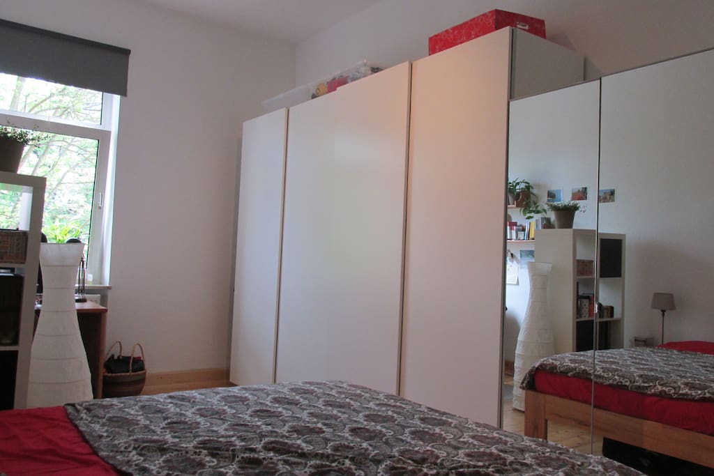 Bedroom (spacious wardrobe)