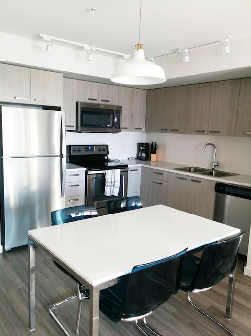 Kitchen & Dining Area