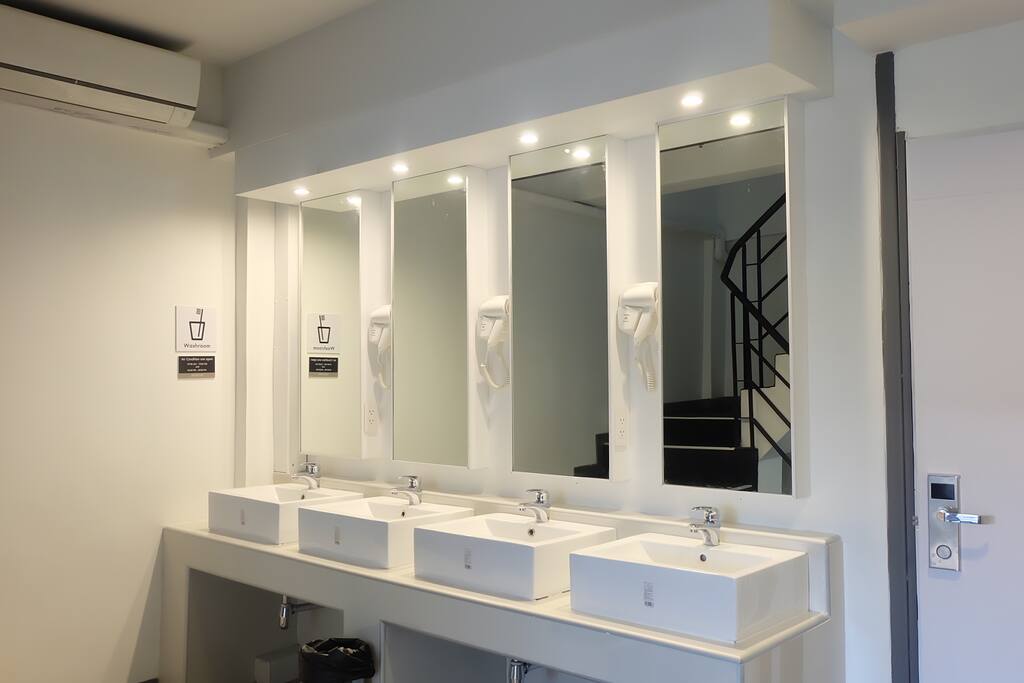 Share washroom