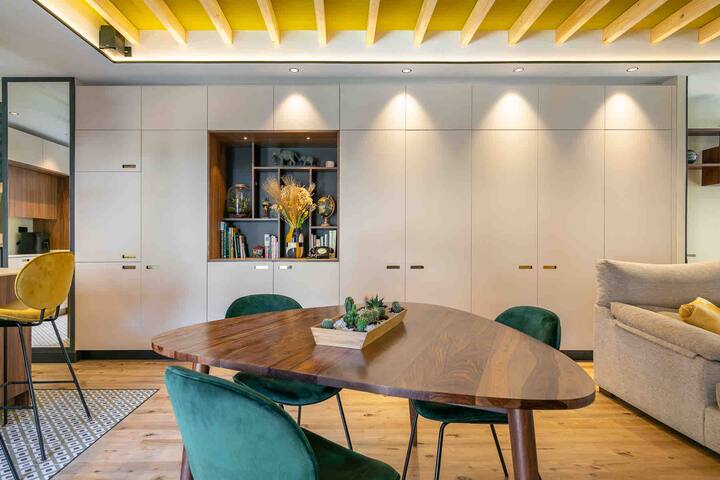 Cosy design apartment in Madrid, next to Retiro gallery image 3