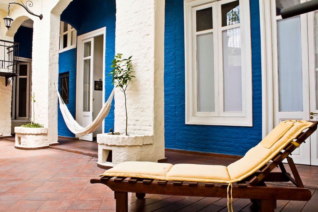 COZY SINGLE/DOUBLE ROOM PARQUE RODO Villas for Rent in Montevideo