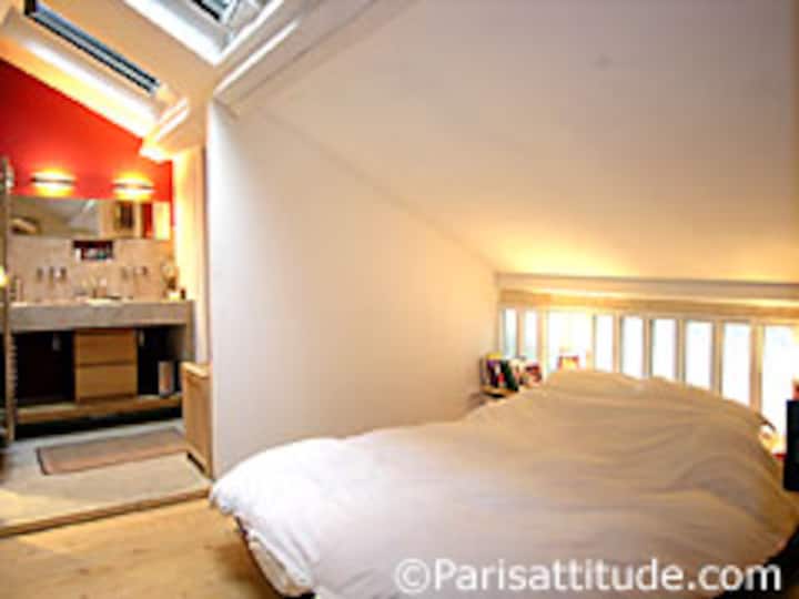 dormitorio 1 con baño y aseo adyacentes