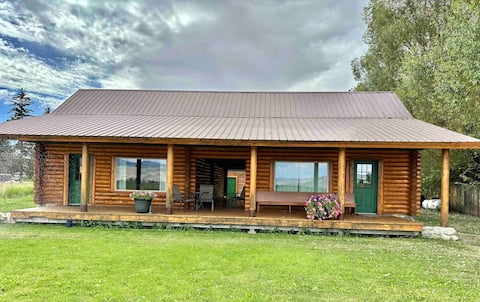 East Side Mountain View Cabin