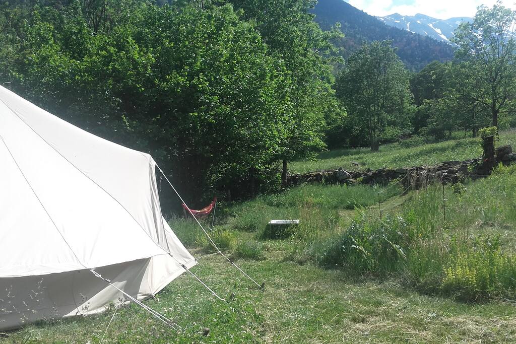 ... avec vu sur le massif du canigou...