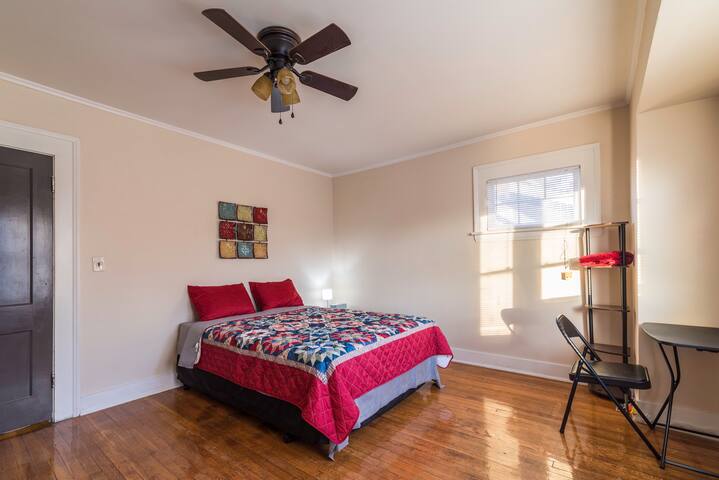 A Large Private Room Near Downtown Cleveland