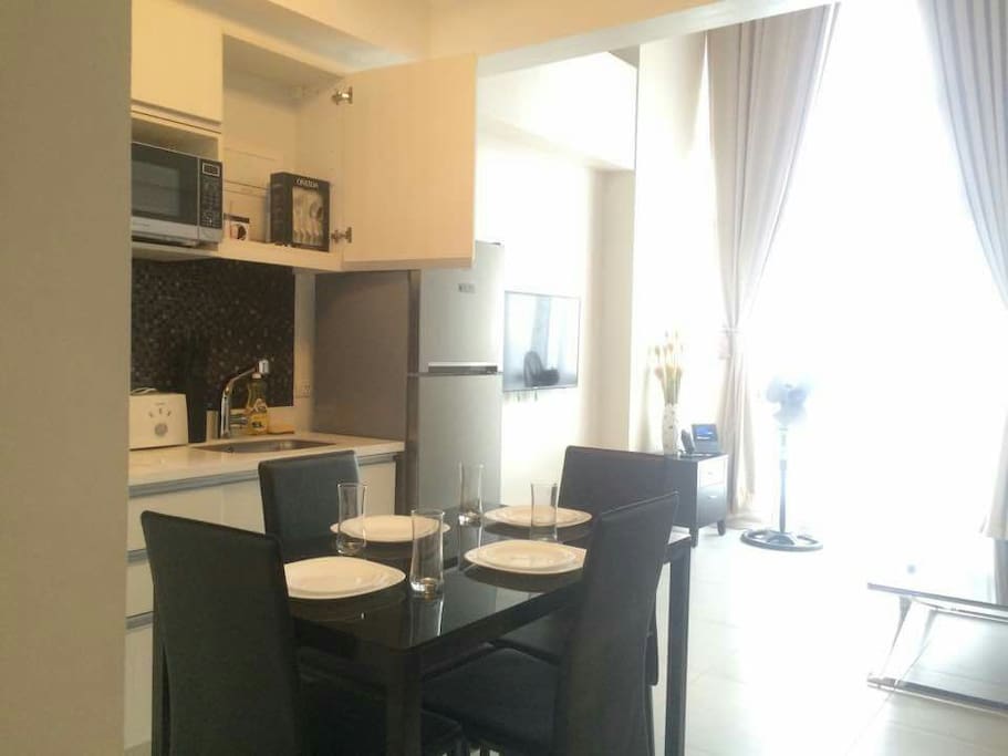 Lounge/Dining area.