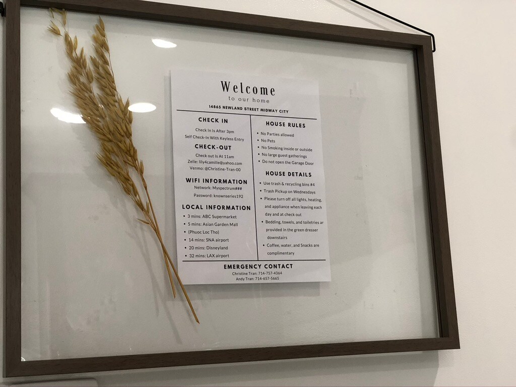 กฎของที่พักและข้อมูลการเบ็ดเตล็ด

เมื่อได้รับการยืนยันแล้วหมายเลขโทรศัพท์ 7 หลักจะไม่ถูกใช้สำหรับรหัสเช็คอินด้วยตนเอง