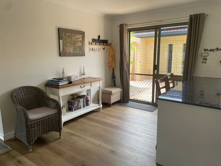 6 Best Airbnb Vacation Rentals In Landsborough, Australia Updated