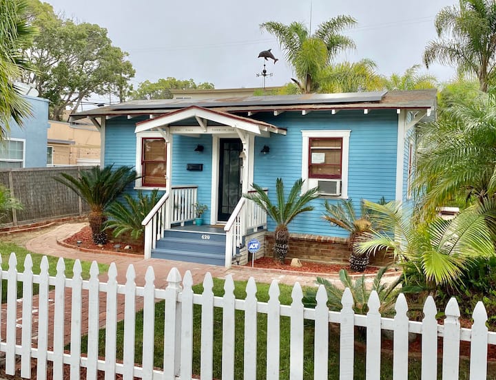 Blue Beach Bungalow w/ Hot Tub; Newly Remodeled! Bungalows for Rent