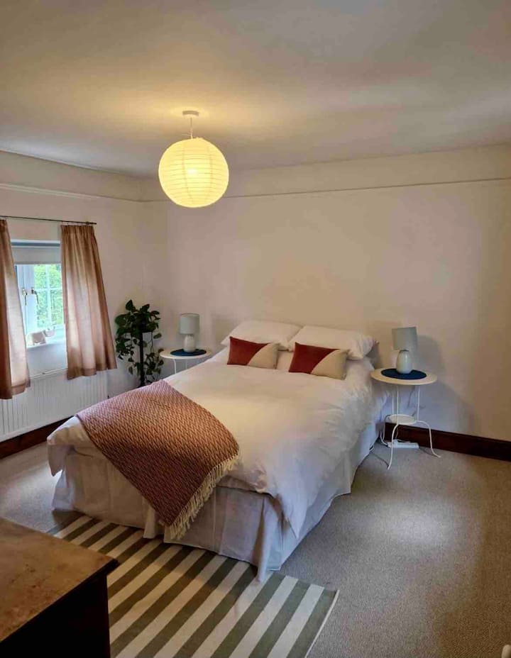 غرفة النوم 2