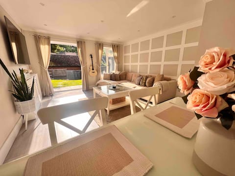 Popular Airbnb listing: Ascot’s Finest Stay in Windsor And Maidenhead