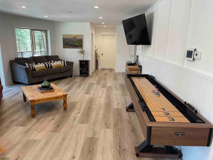 Mt Stylish Chalet•pickleball•firepit•jacuzzi - Big Bear, CA
