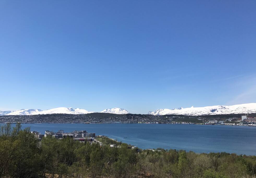Utsikt fra Veranda mot Tromsøya