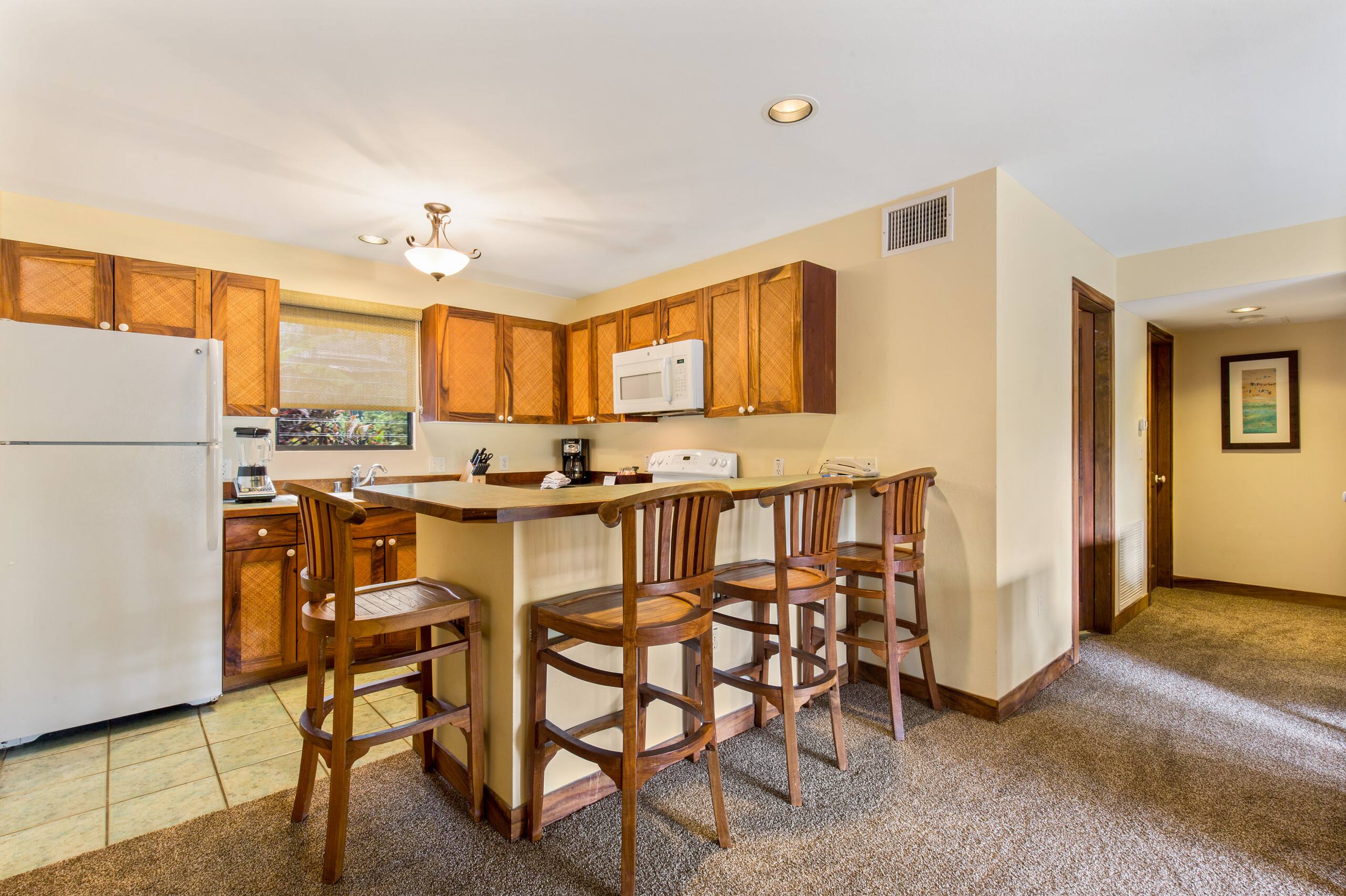 Condo in Kailua-Kona · ★4.9 · 2 bedrooms · 2 beds · 2 baths - Image 9
