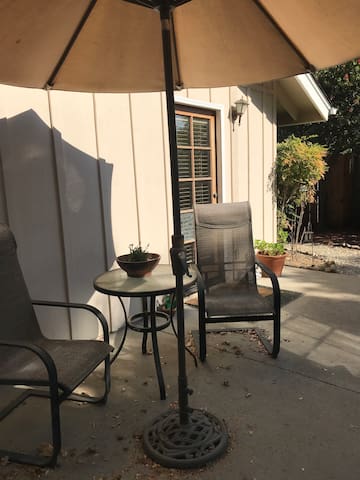 Solvang Private Room, 2 blocks from downtown